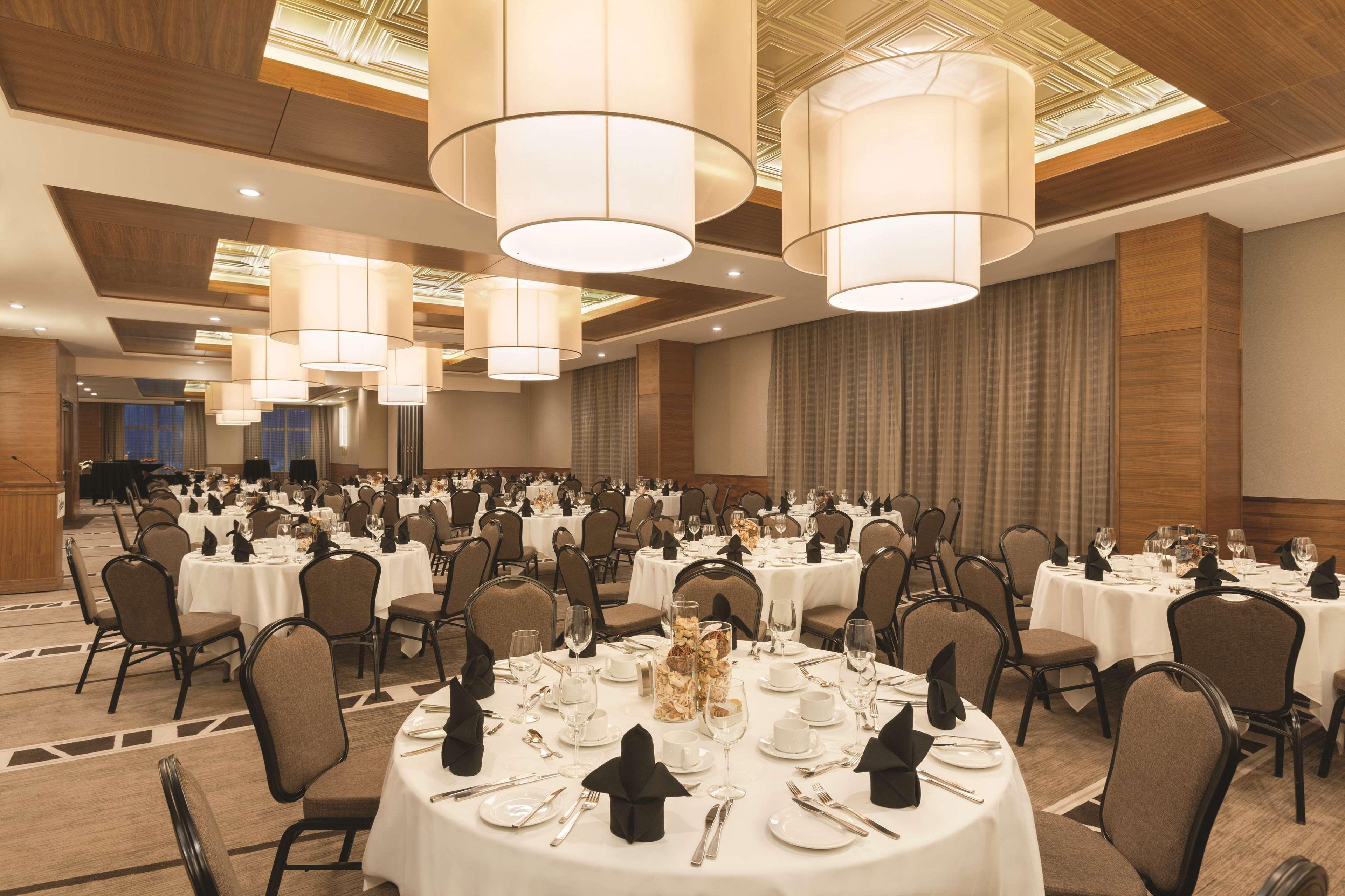 Radisson Hotel & Conference Centre Calgary Airport Luaran gambar